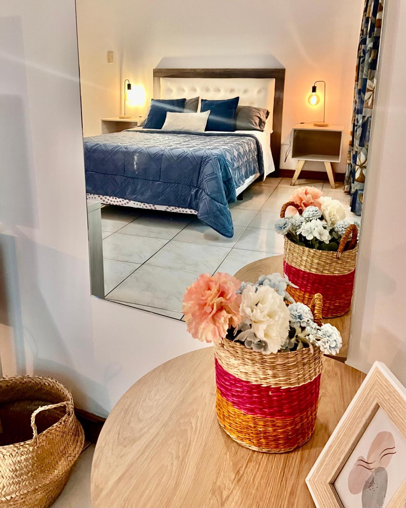 Mendoza Suites 3 -Parking Disponible- Екстер'єр фото